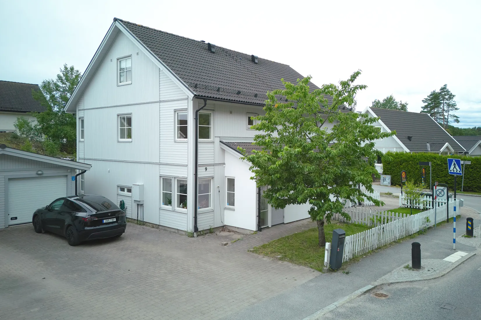 Radhus, Talldalsvägen 9, Vistaberg, Huddinge