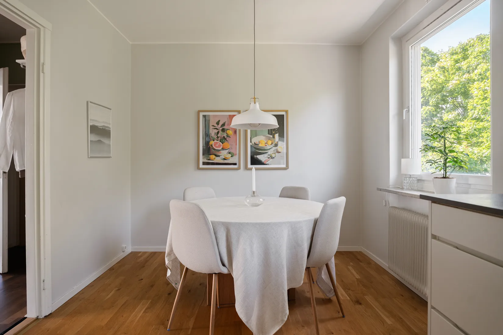 Bostadsrätt, Adolfsbergsvägen 18, vån 3/3, Bromma - Mariehäll, Stockholm