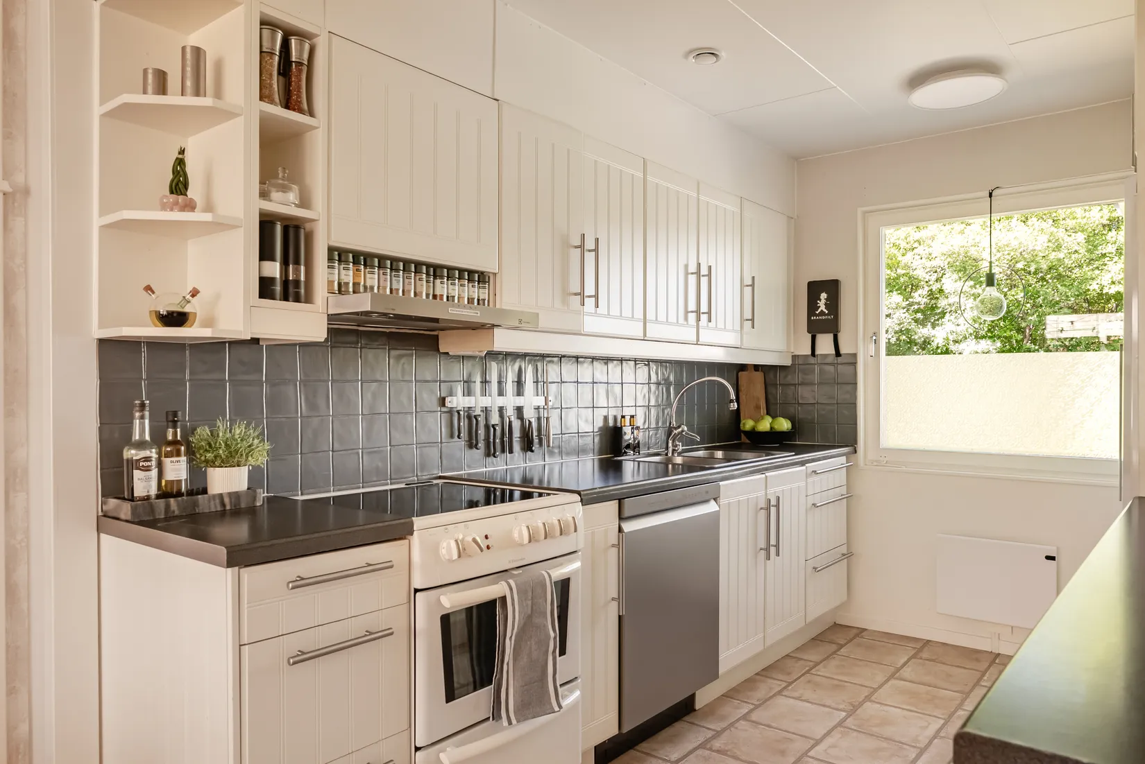 Radhus, Zenitvägen 23, Skälby, Järfälla