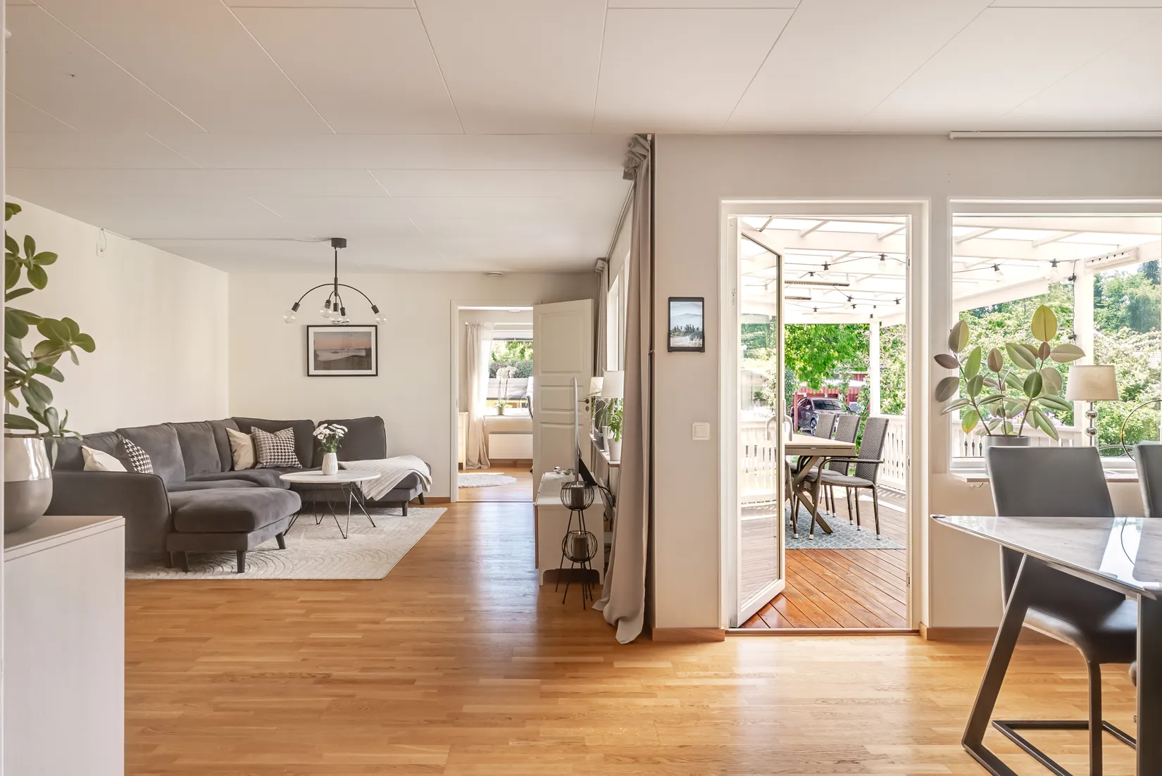 Radhus, Zenitvägen 23, Skälby, Järfälla