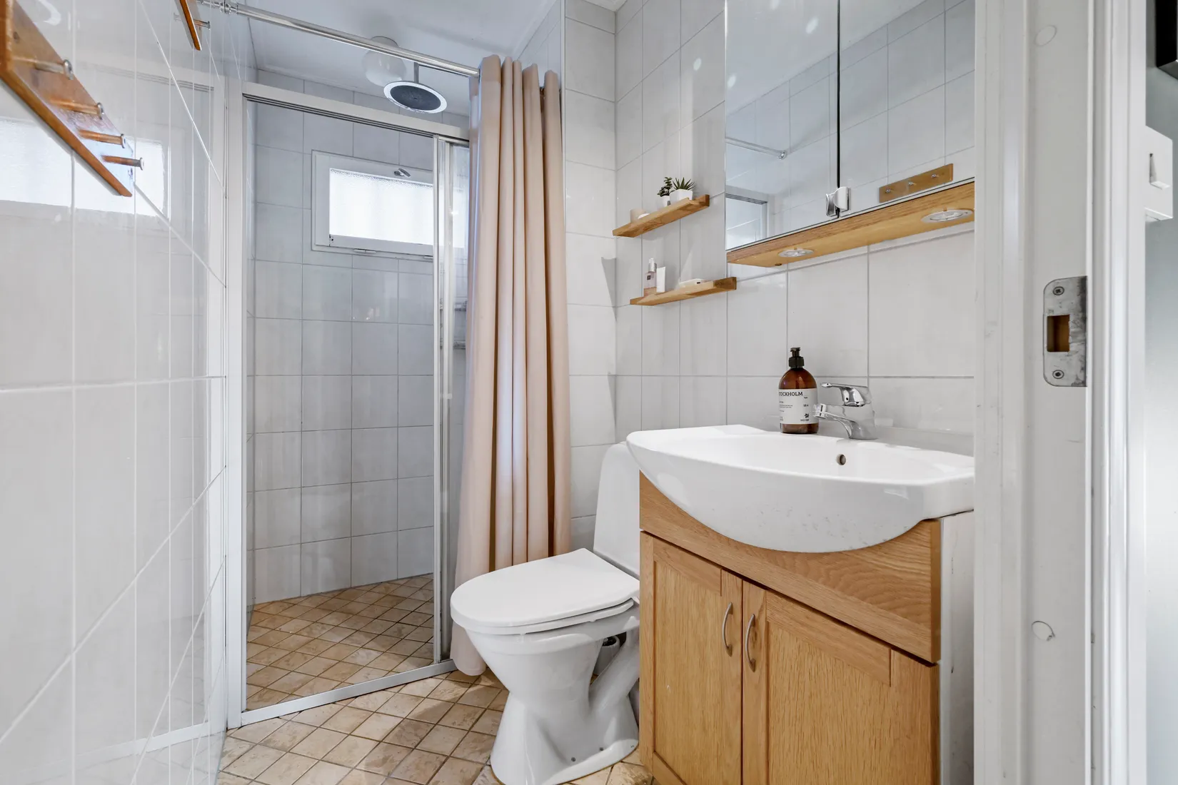 Villa, Dagsländevägen 19, Fresta, Upplands Väsby
