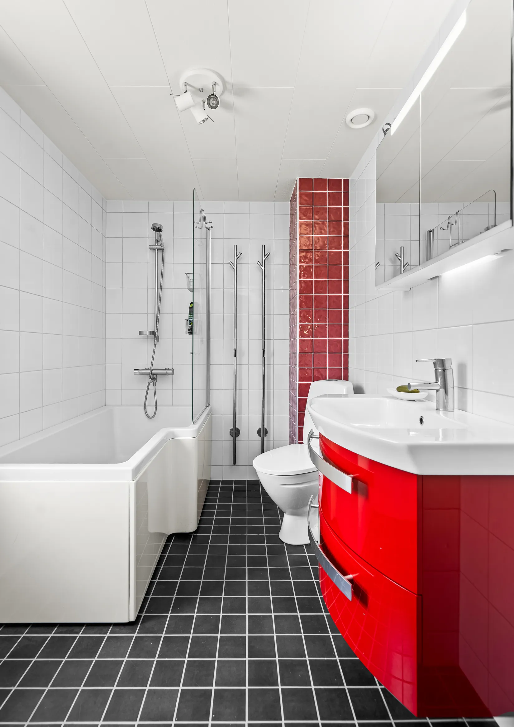 Radhus, Klövjestigen 4A, Vallhov, Sandviken