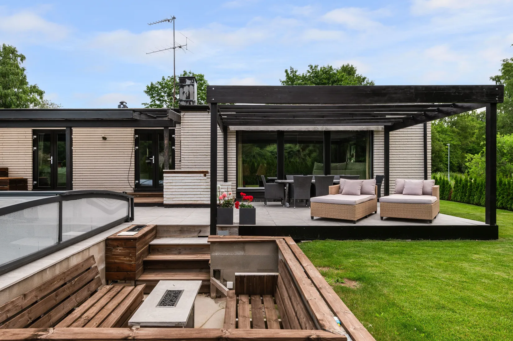 Villa, Sångarleden 41, Mjölby