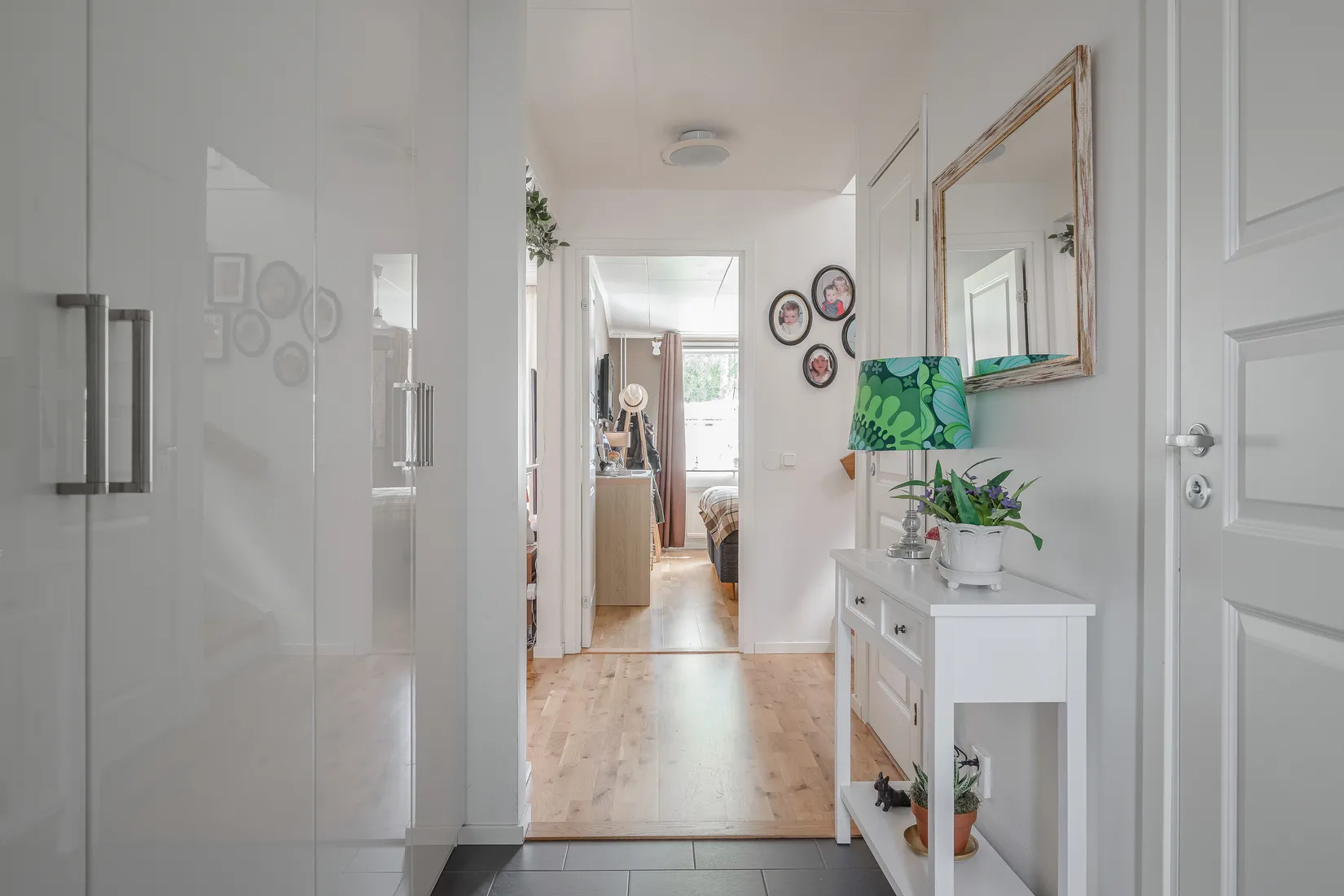 Radhus, Karlavägen 69, Haga, Vallentuna