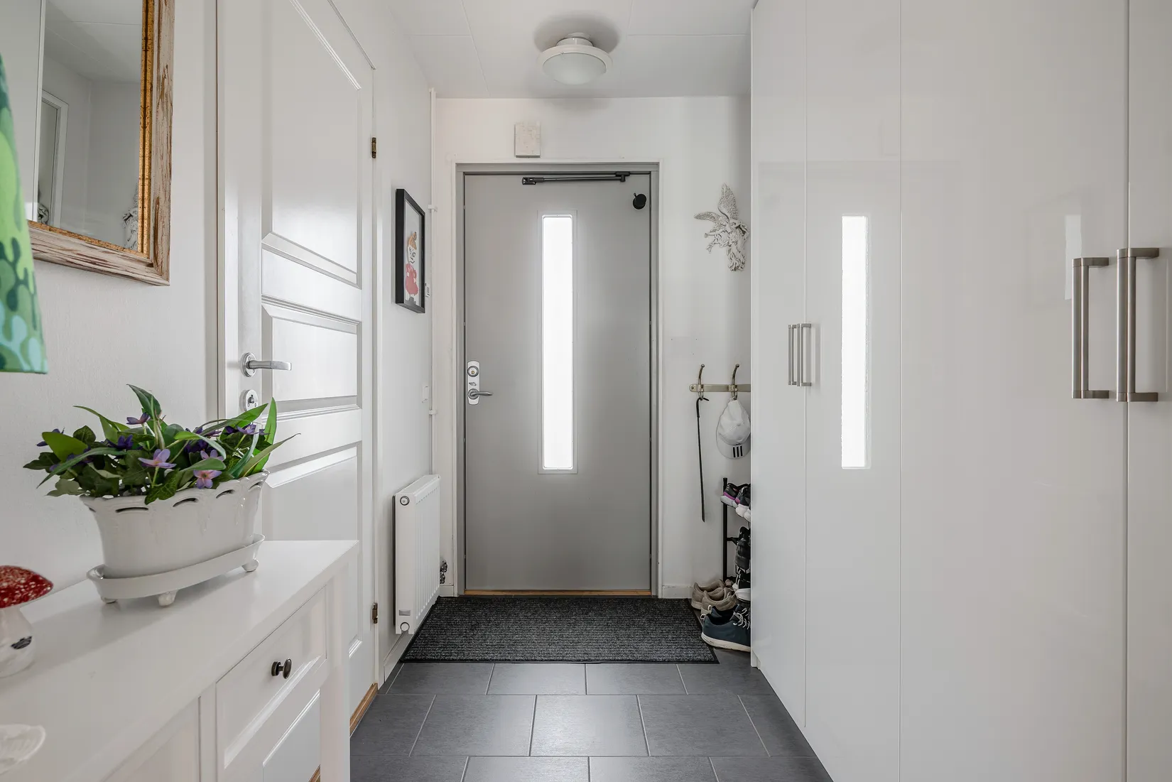 Radhus, Karlavägen 69, Haga, Vallentuna