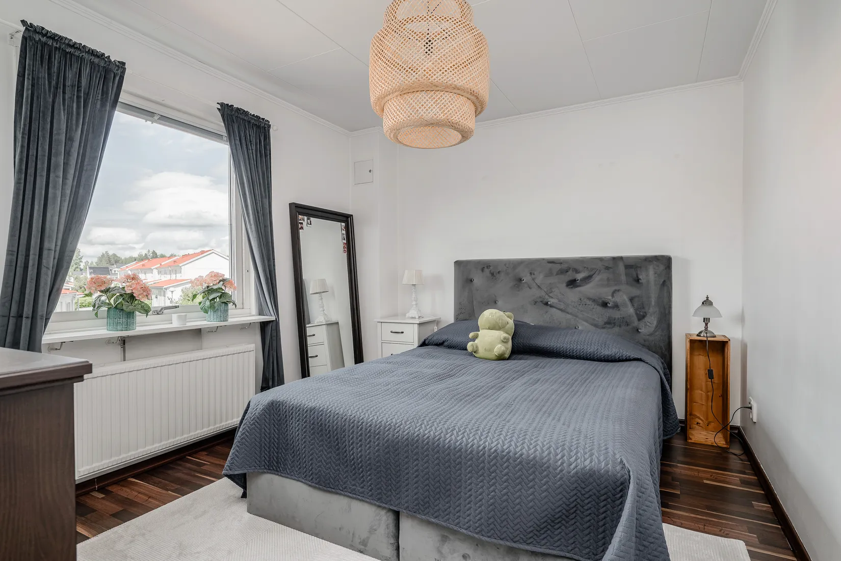 Radhus, Karlavägen 69, Haga, Vallentuna