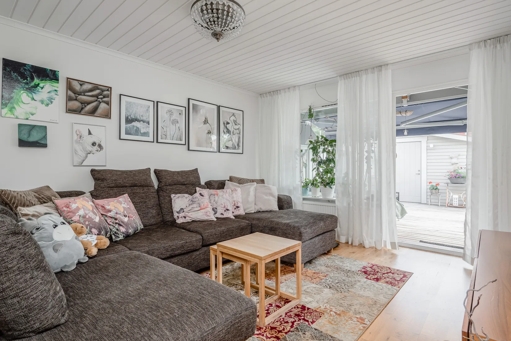 Radhus, Karlavägen 69, Haga, Vallentuna