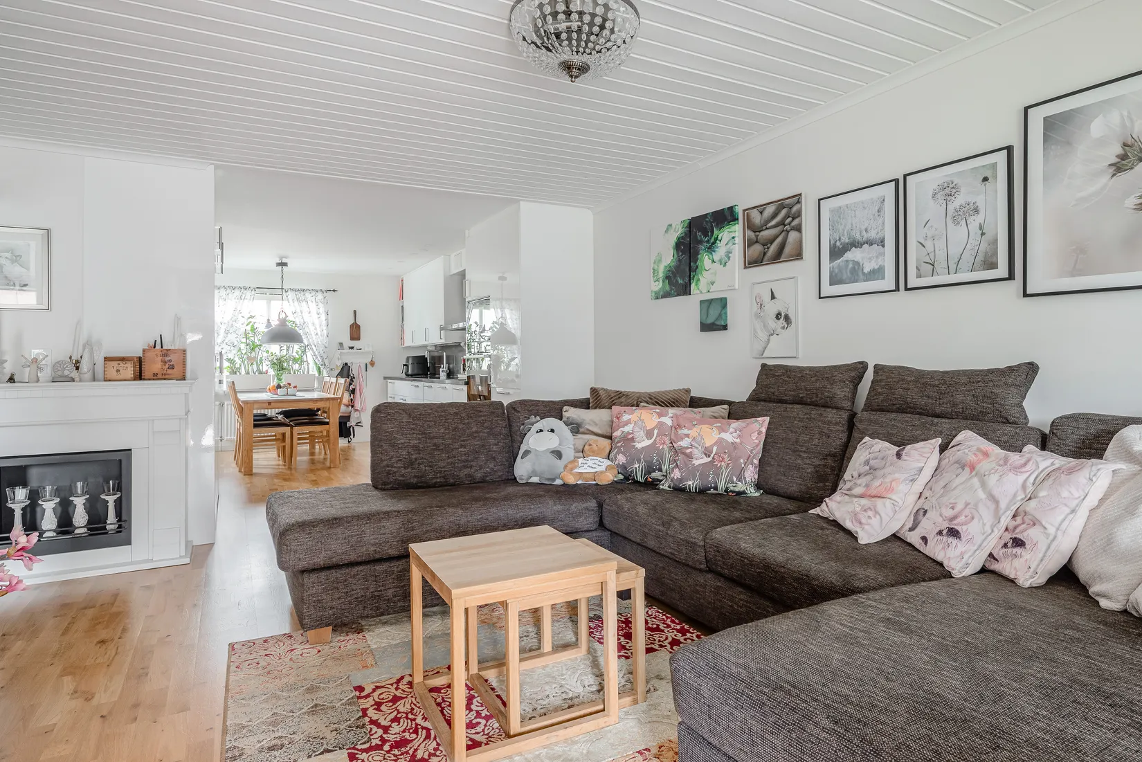 Radhus, Karlavägen 69, Haga, Vallentuna