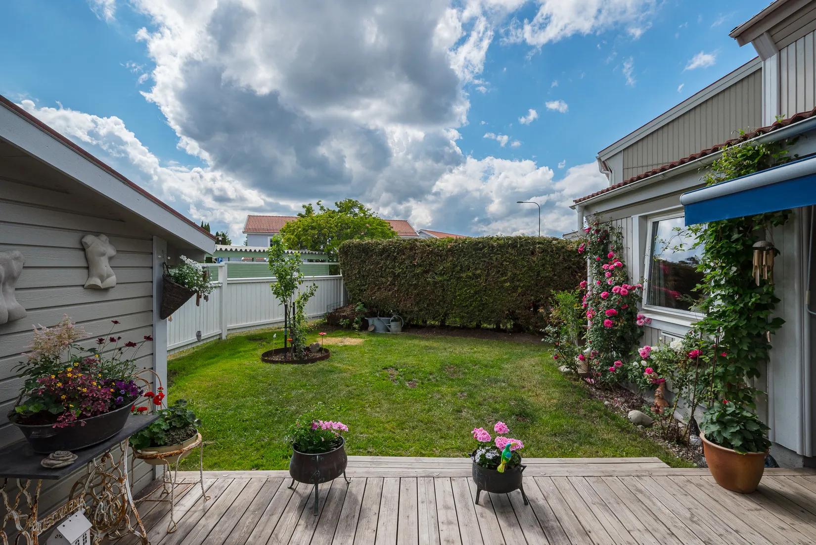 Radhus, Karlavägen 69, Haga, Vallentuna