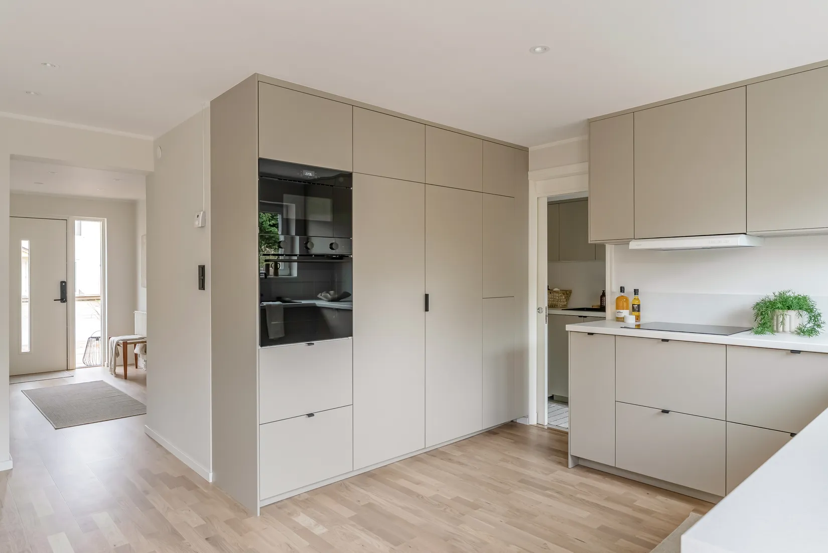 Radhus, Gränsvägen 126, Solhem, Stockholm