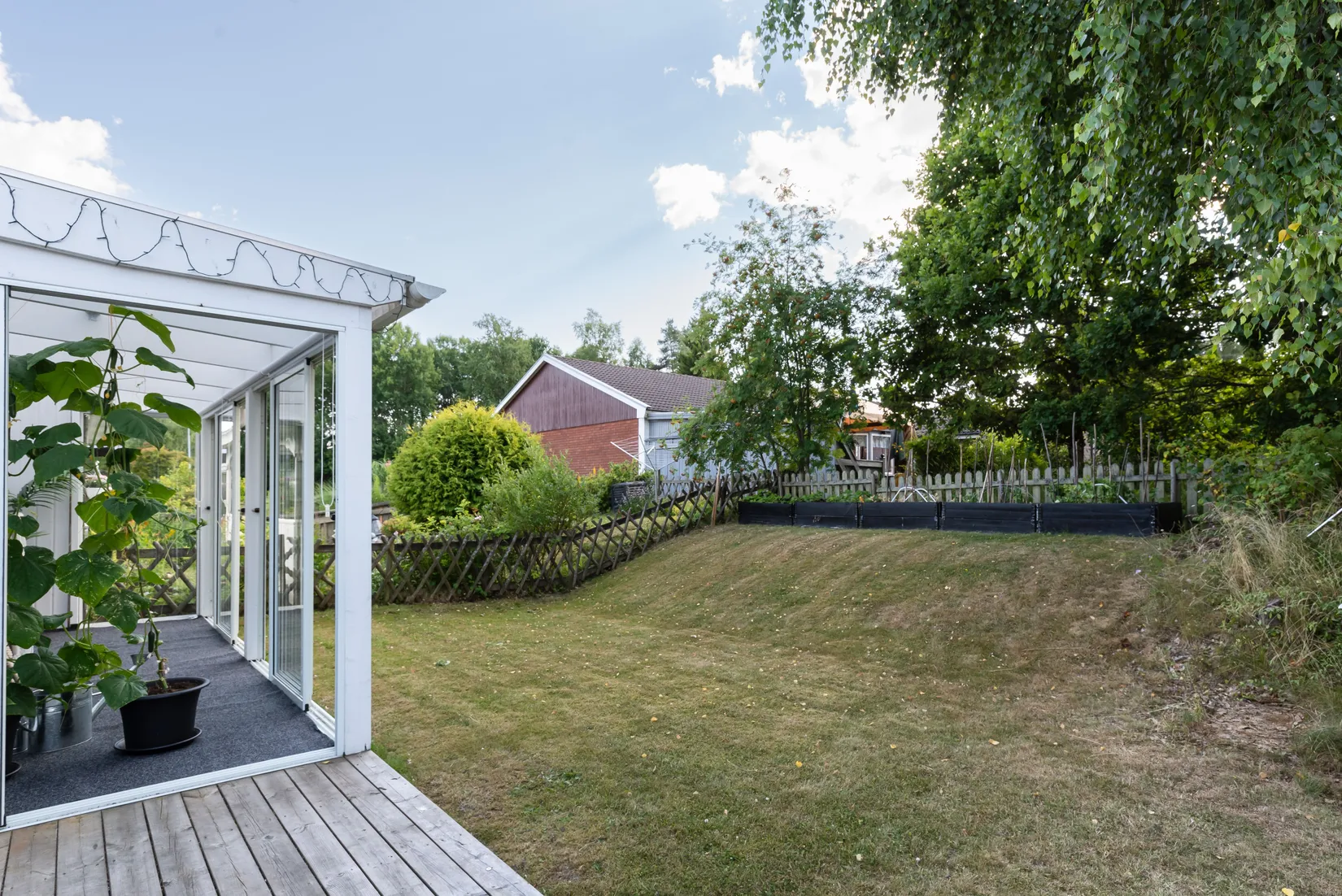 Radhus, Sigillgatan 102, Björkhaga, Örebro