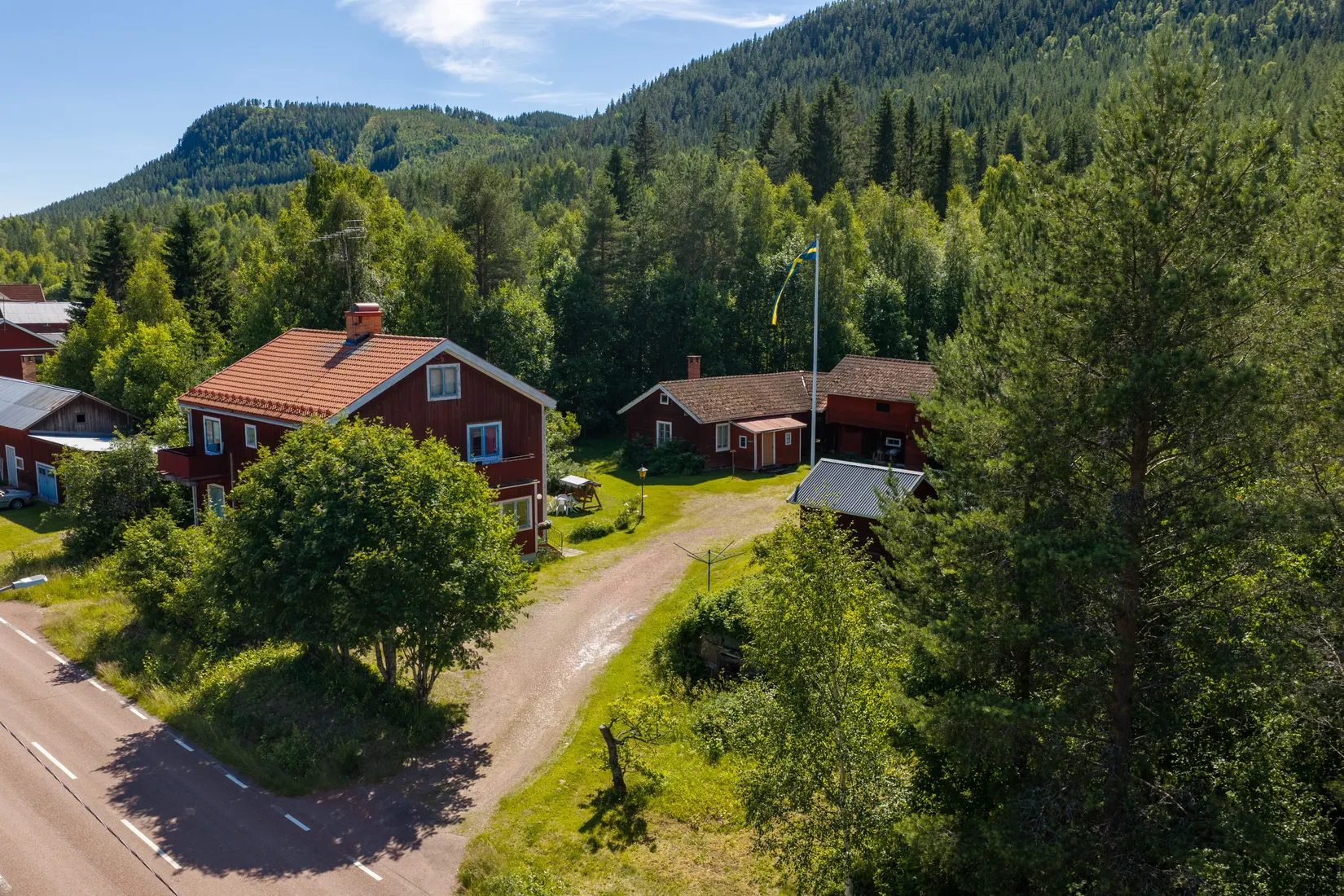 Villa, Väsavägen 15 & 14, Väsa, Älvdalen