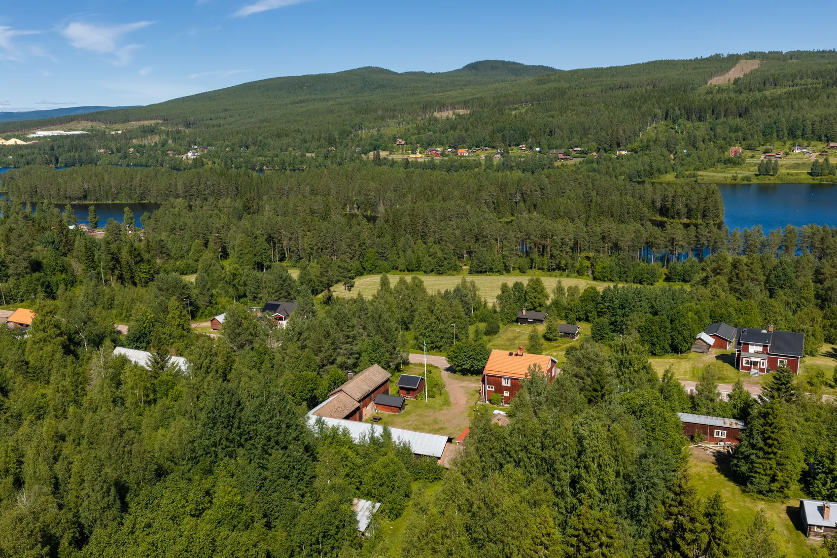 Villa, Väsavägen 15 & 14, Väsa, Älvdalen