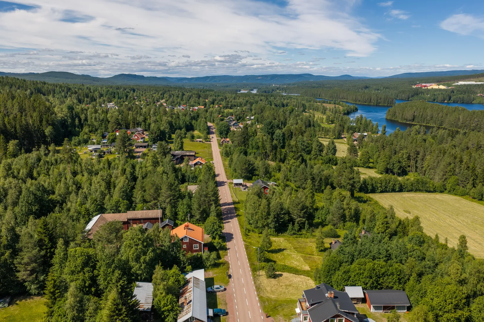 Villa, Väsavägen 15 & 14, Väsa, Älvdalen