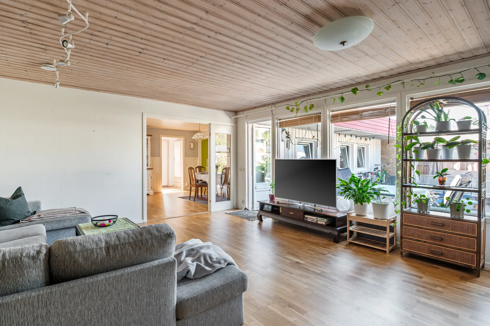 Radhus, Stora Hundens gata 512, Brandbergen, Haninge
