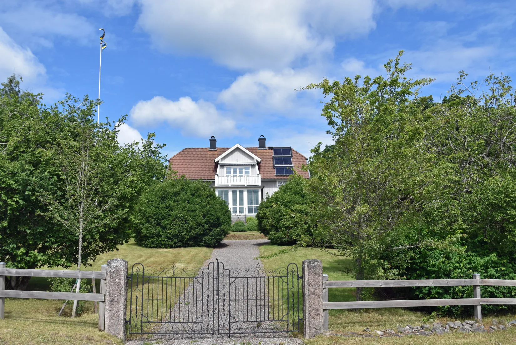 Gård/Skog, Del av VETLANDA GLÖMSJÖ 8:1, ca  5 ha med byggnader, Vetlanda