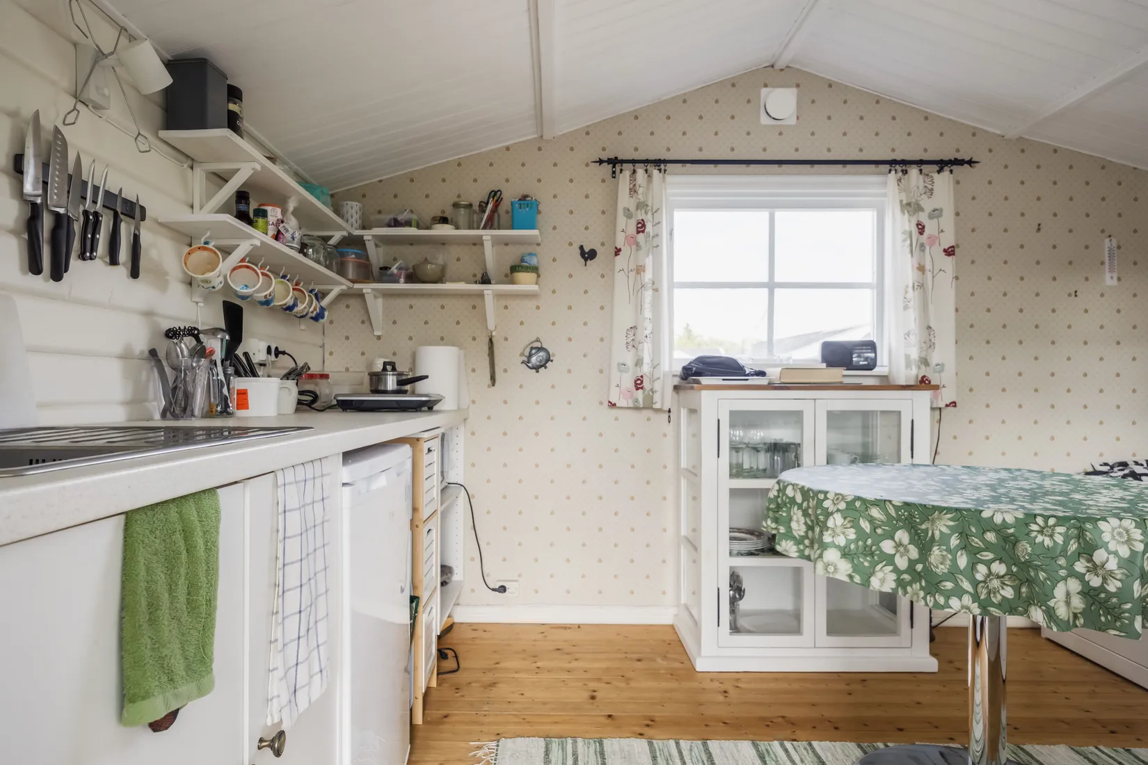Fritidshus, Järvstaängarna koloniområde, Solrosrundan 51, Järvsta, Gävle