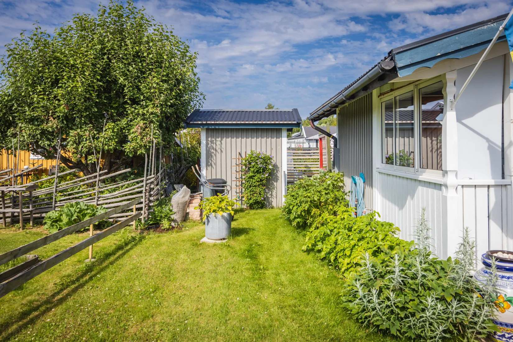 Fritidshus, Järvstaängarna koloniområde, Solrosrundan 51, Järvsta, Gävle