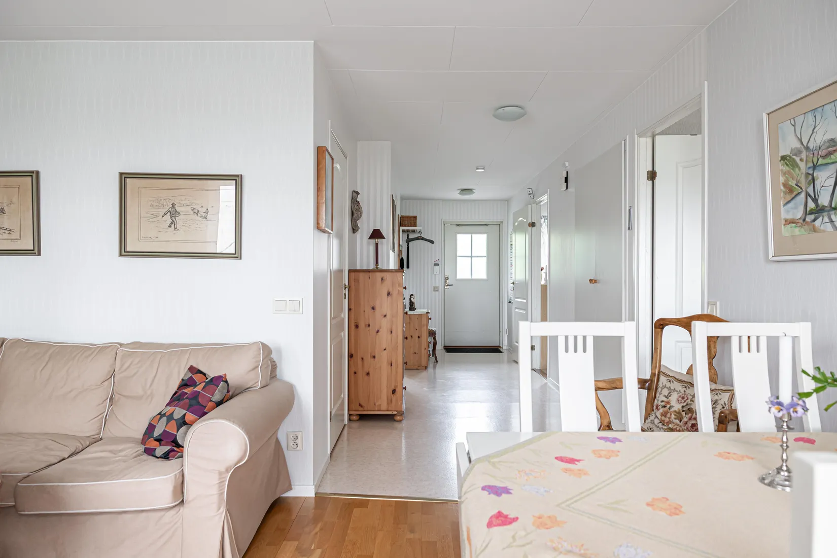 Radhus, Midvintergatan 40, Skultuna, Västerås