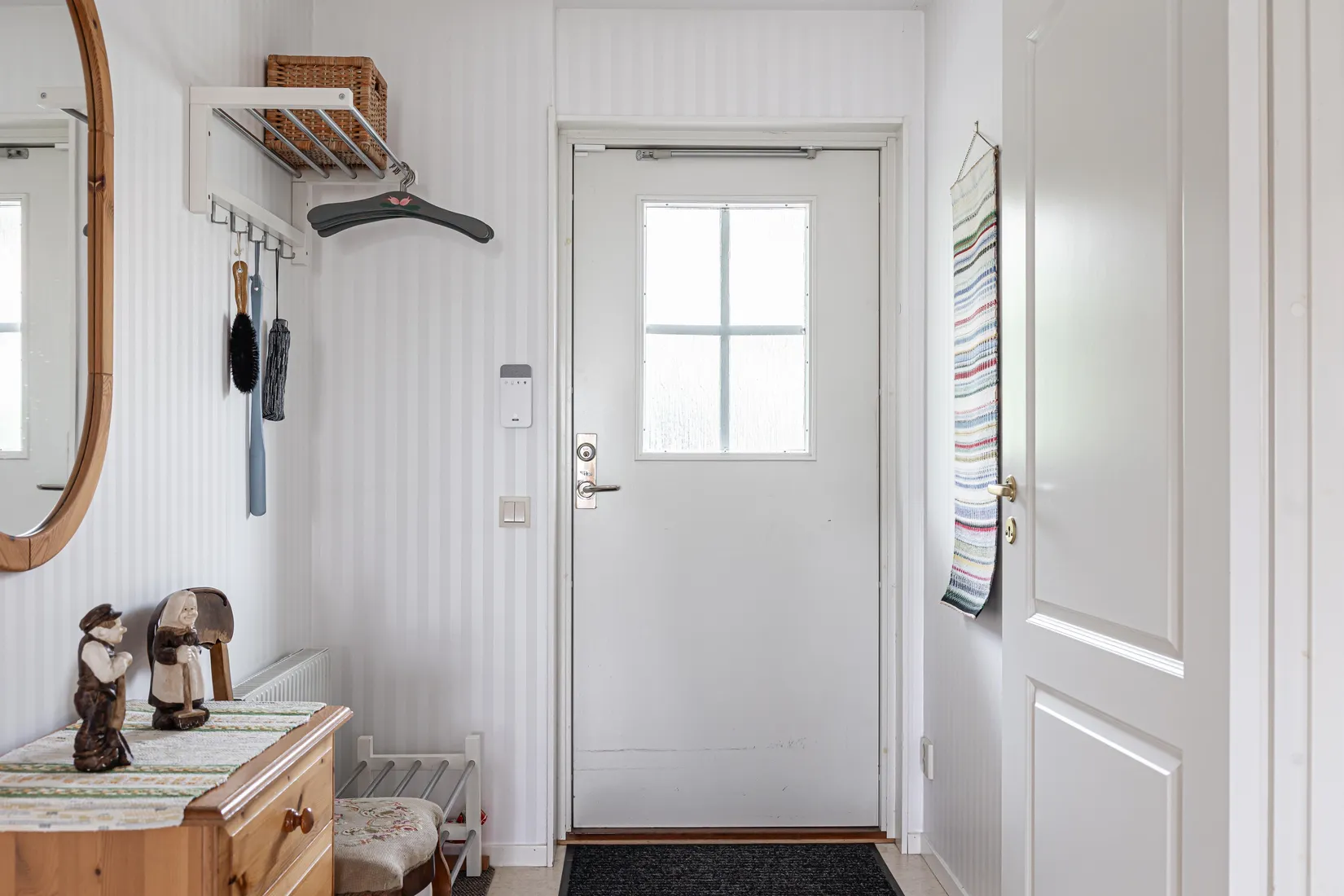 Radhus, Midvintergatan 40, Skultuna, Västerås