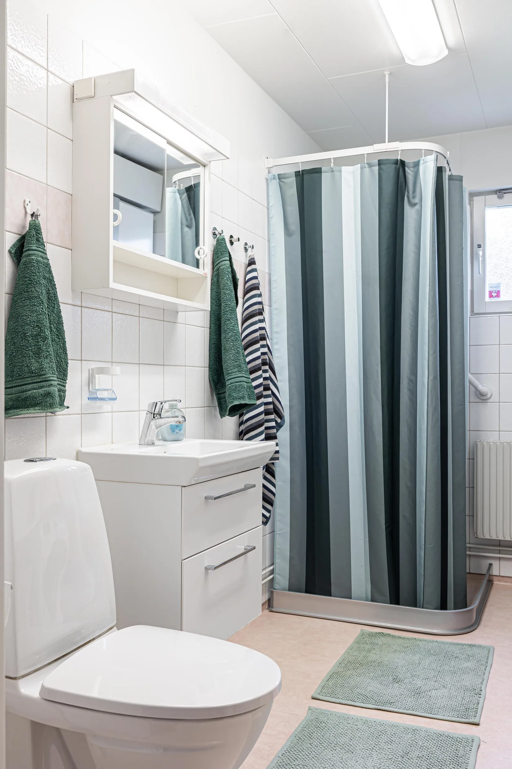 Radhus, Midvintergatan 40, Skultuna, Västerås