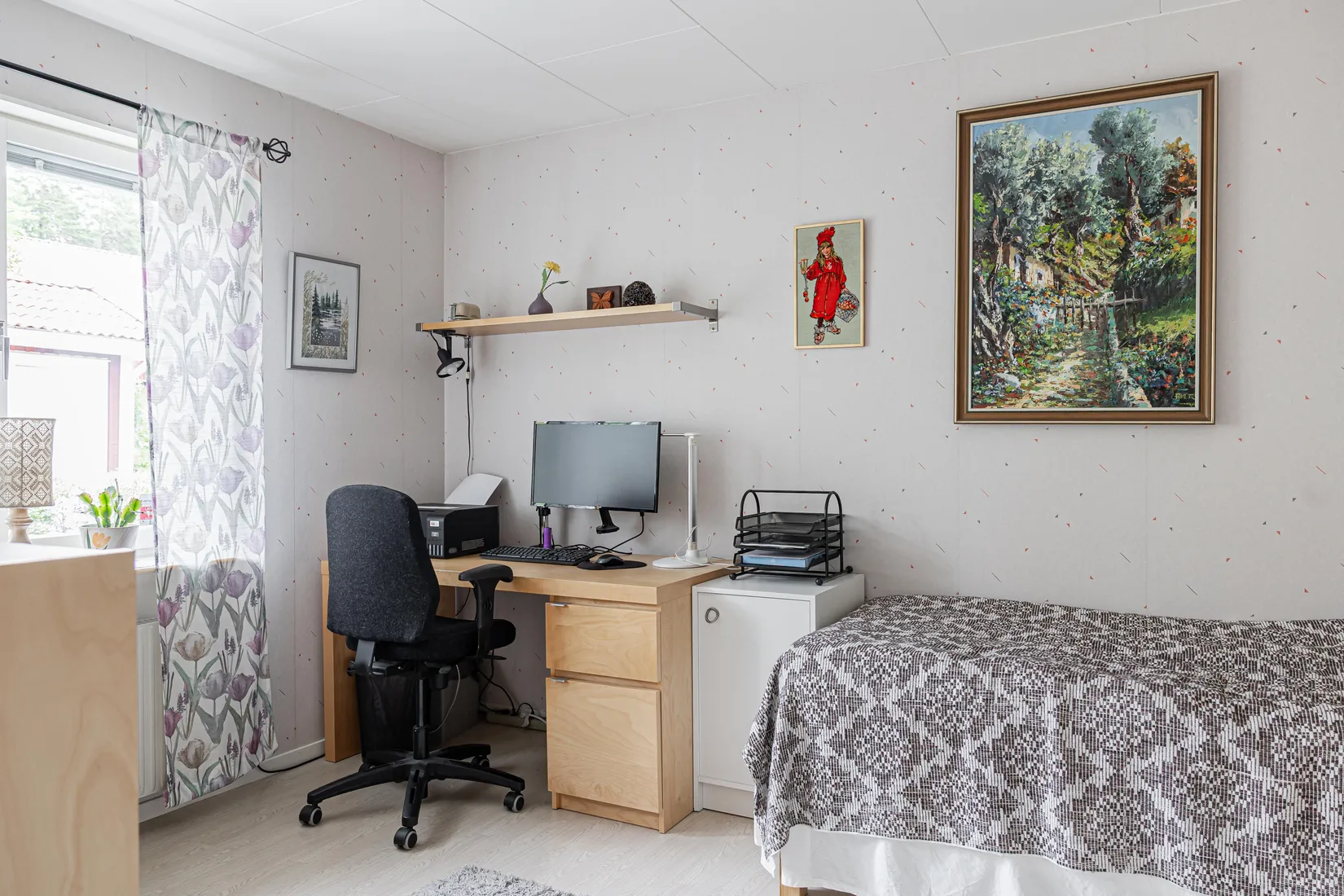 Radhus, Midvintergatan 40, Skultuna, Västerås