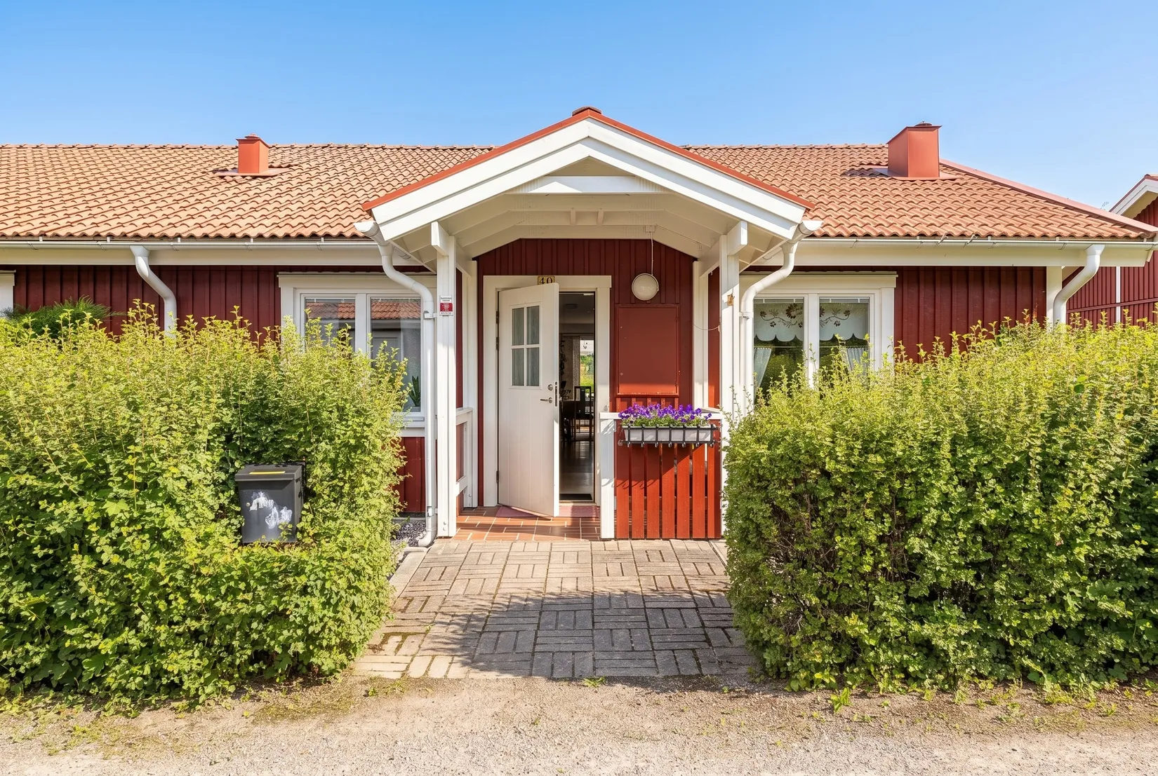 Radhus, Midvintergatan 40, Skultuna, Västerås