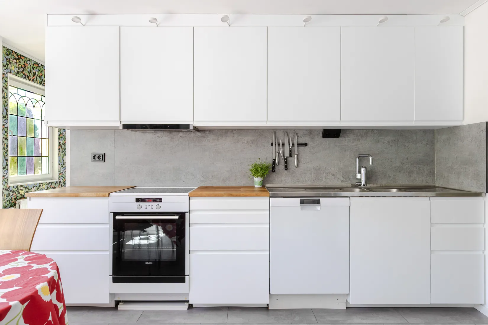 Radhus, Lövsbergsvägen 99, Hörnläge, Hjulsbro, Linköping