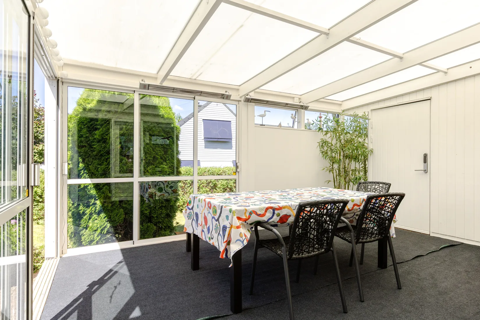 Radhus, Lövsbergsvägen 99, Hörnläge, Hjulsbro, Linköping