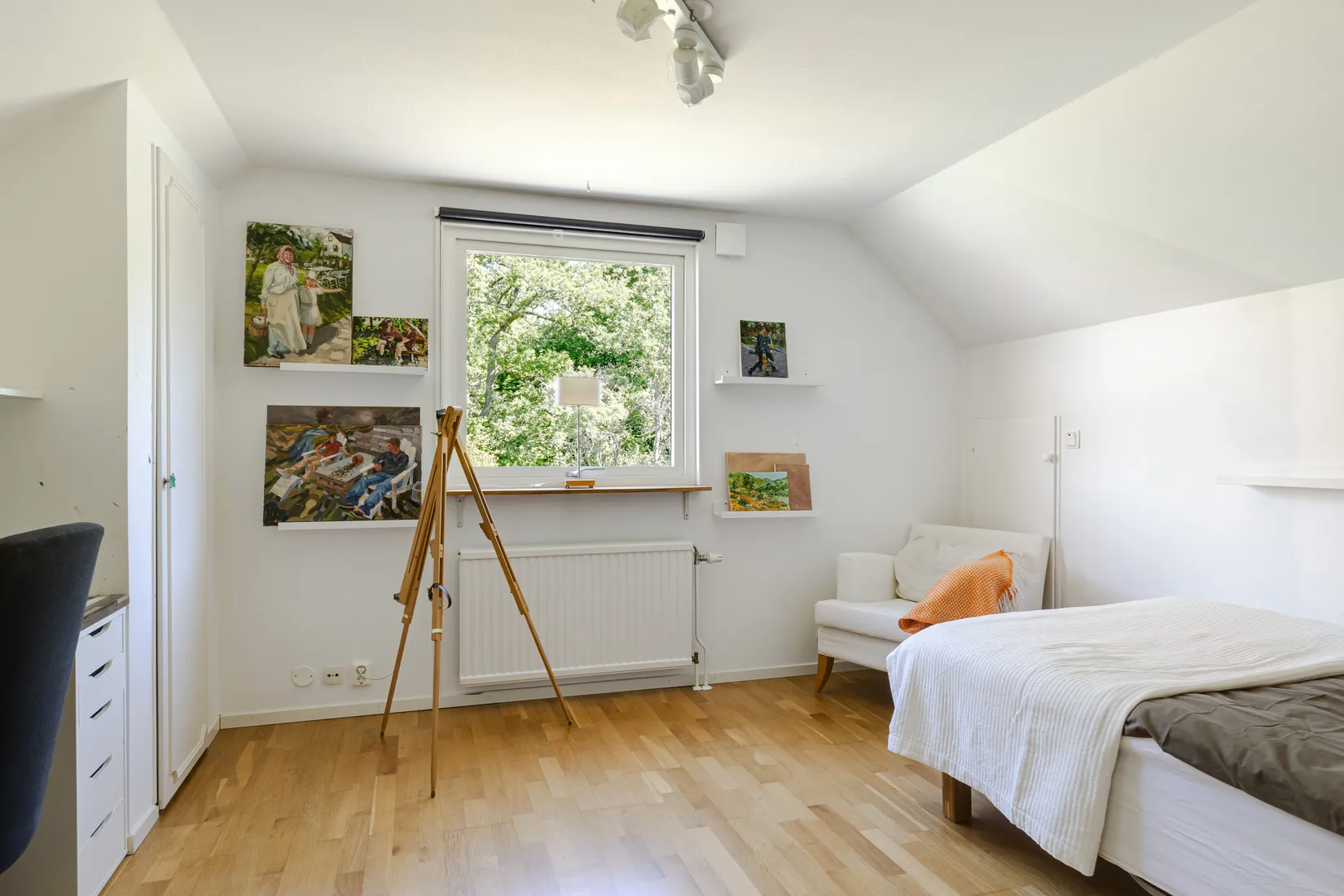 Radhus, Lövsbergsvägen 99, Hörnläge, Hjulsbro, Linköping