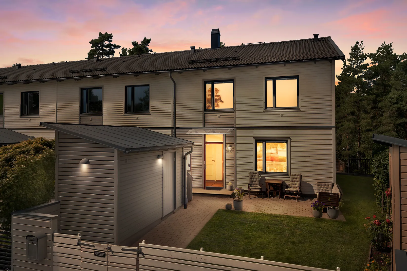Radhus, Sofia Gyllenhielms väg 32, Sigtuna - Sjudargården, Sigtuna