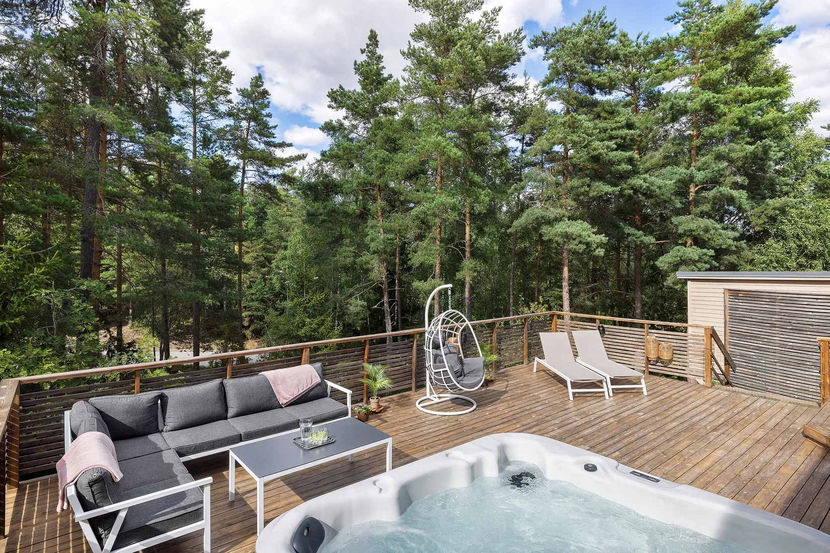 Radhus, Sofia Gyllenhielms väg 32, Sigtuna - Sjudargården, Sigtuna