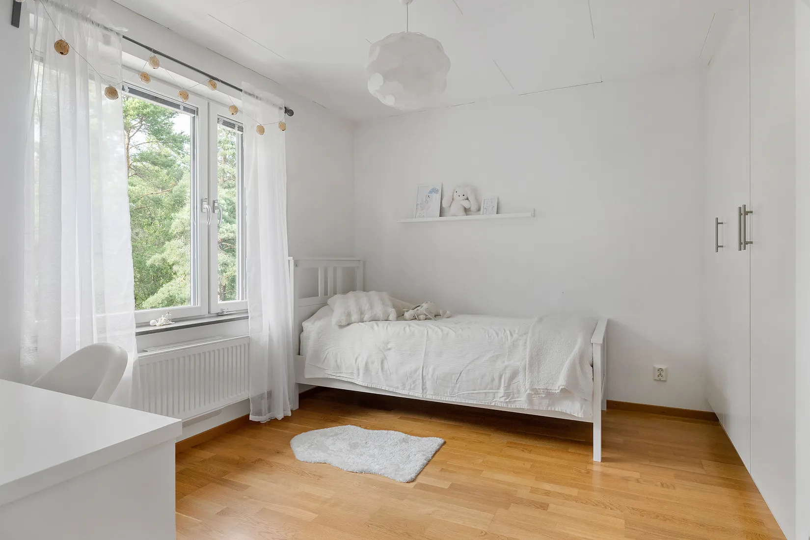 Radhus, Sofia Gyllenhielms väg 32, Sigtuna - Sjudargården, Sigtuna