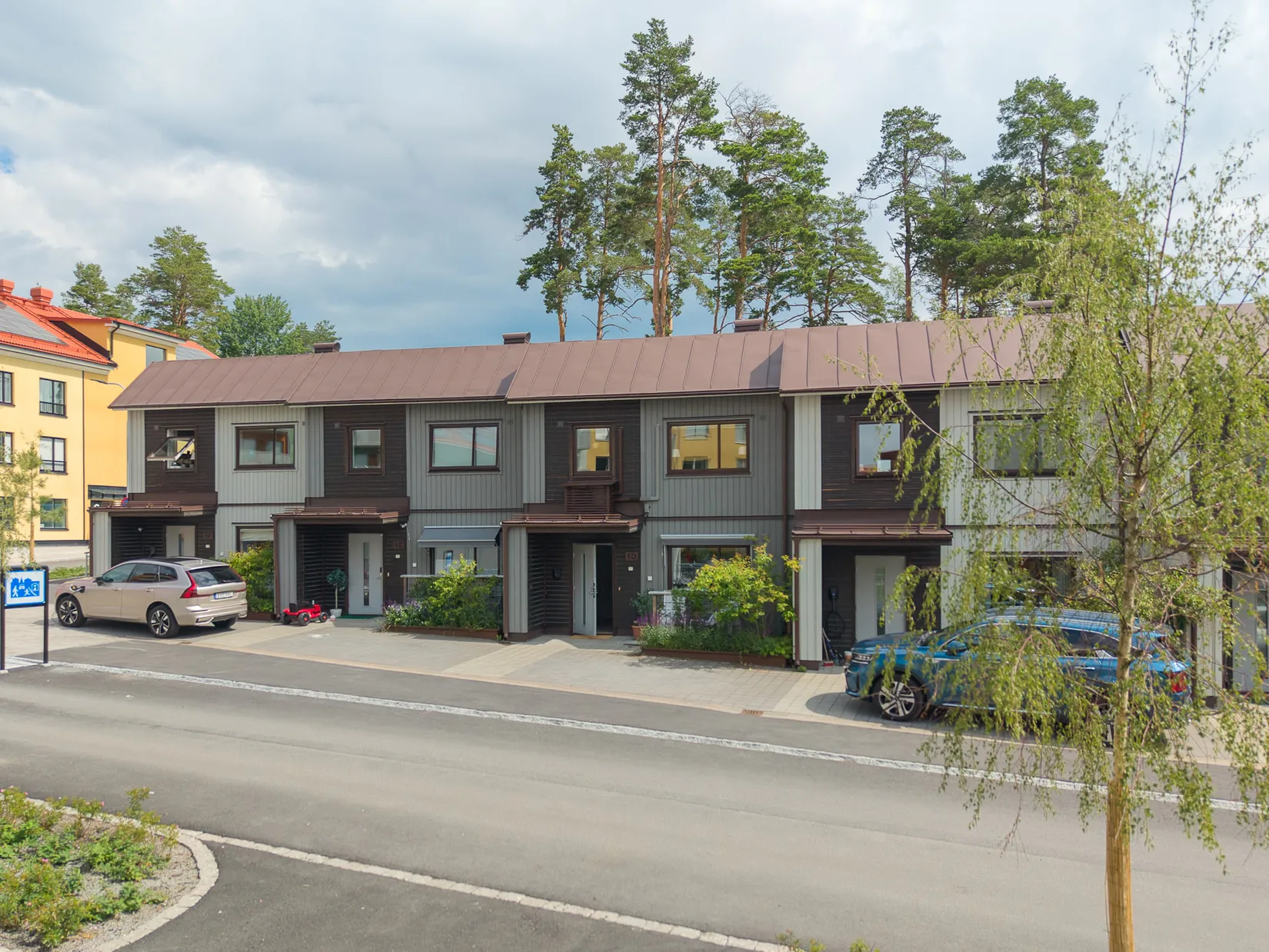 Radhus, Torpängsgatan 1D, Centrala Knivsta, Knivsta