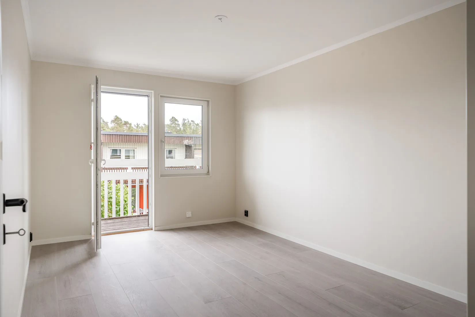 Radhus, Lomvägen 213, Kärrdal, Sollentuna