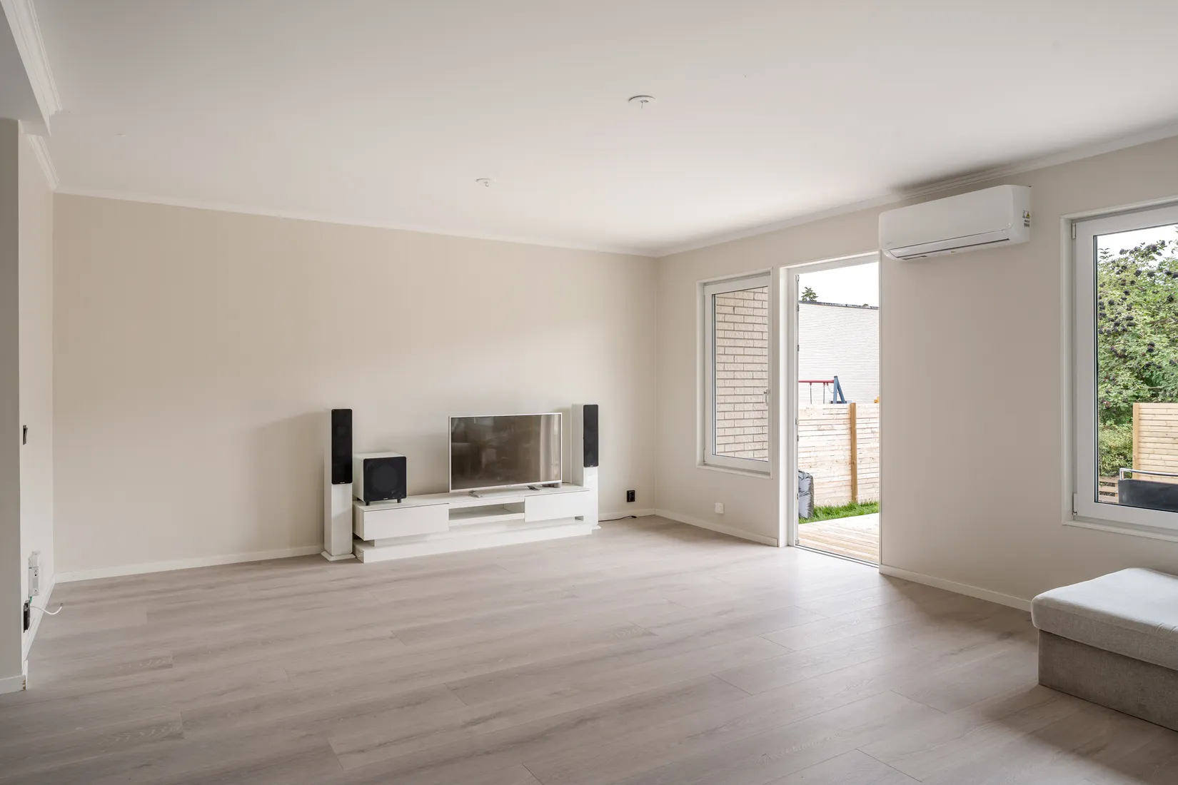 Radhus, Lomvägen 213, Kärrdal, Sollentuna