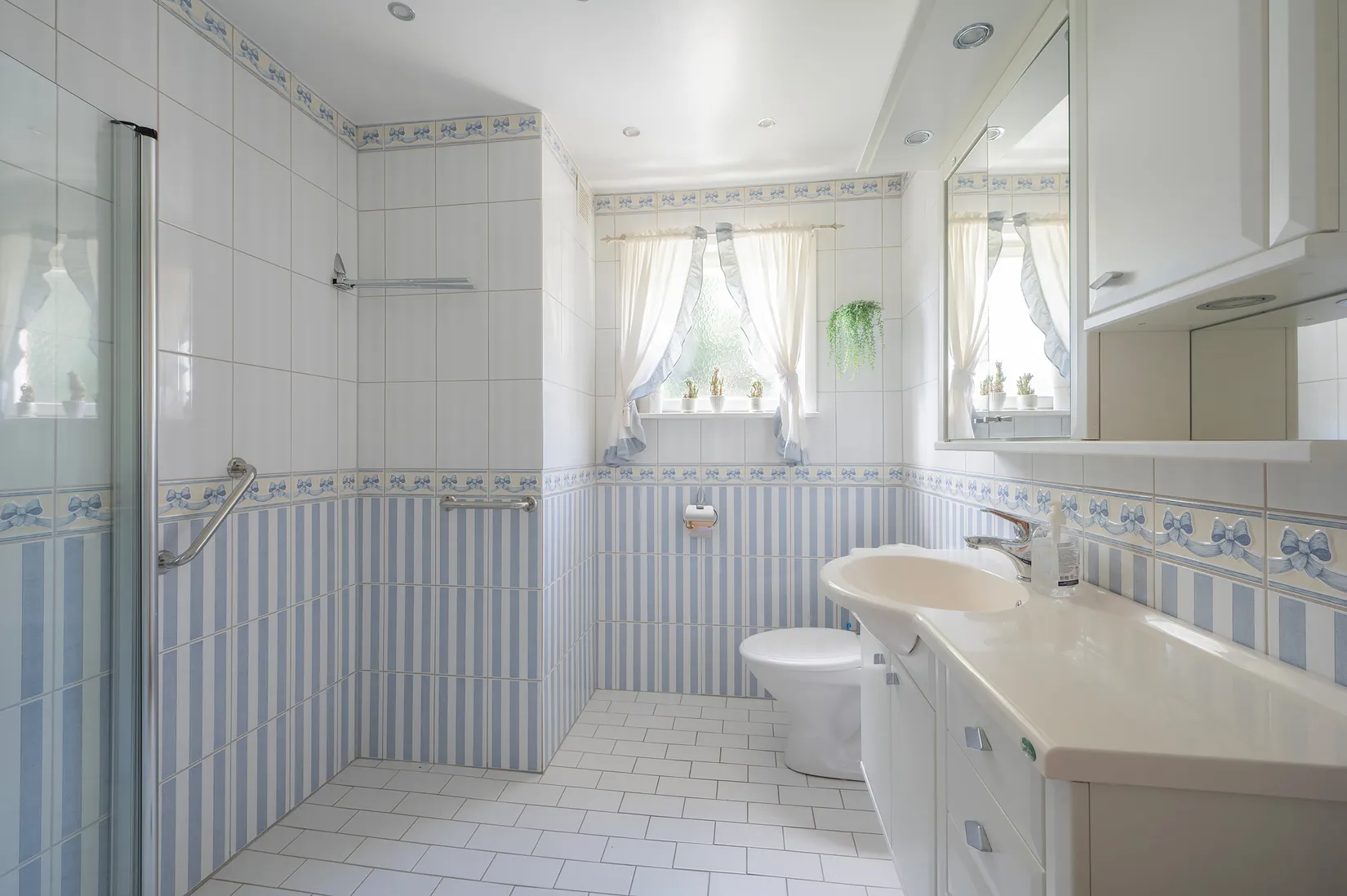 Villa, Isbergavägen 14A, Herrängen, Stockholm