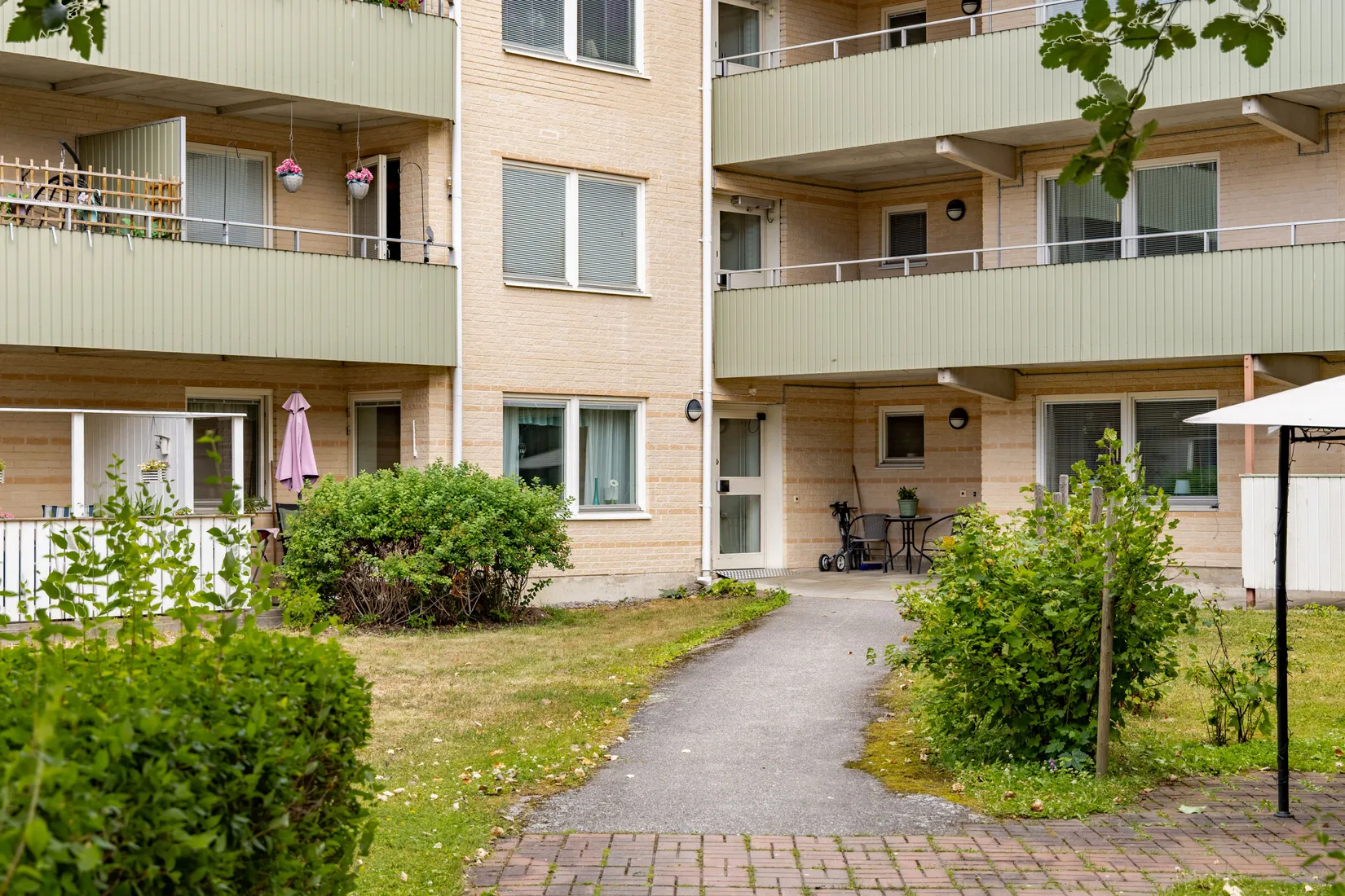 Bostadsrätt, Hägnadsvägen 8, Centrum, Enköping