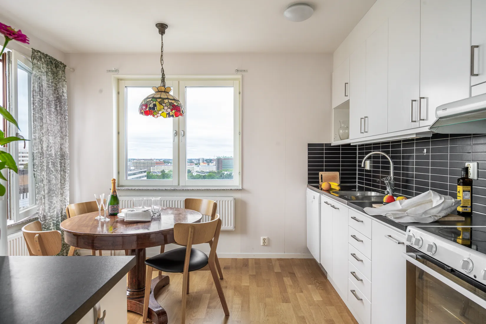 Bostadsrätt, Storgatan 72A, vån 9/9, Huvudsta, Solna