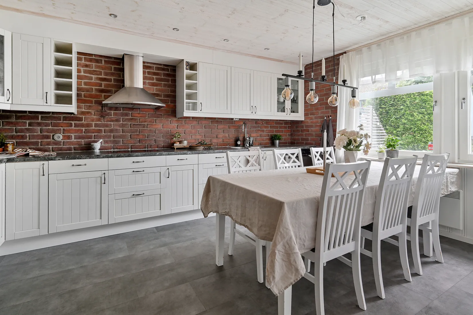 Radhus, Sommarvägen 37, Bollstanäs, Upplands Väsby