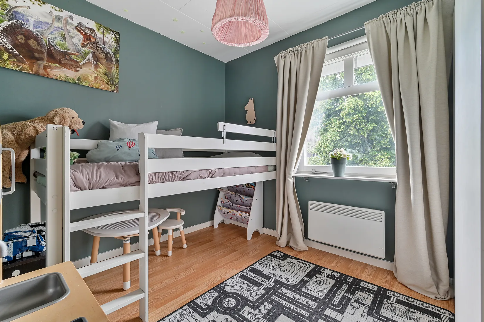 Radhus, Sommarvägen 37, Bollstanäs, Upplands Väsby