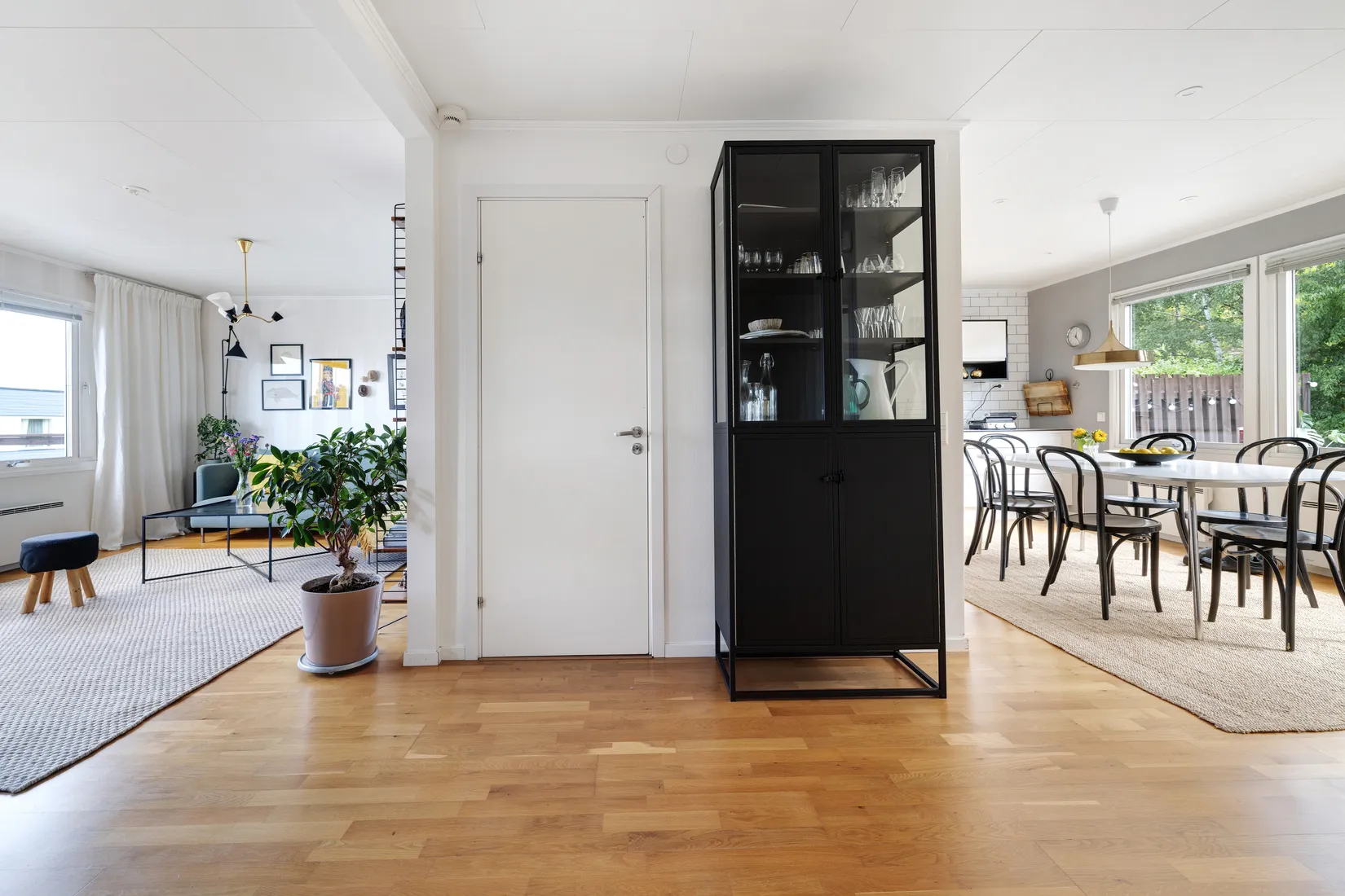 Radhus, Örnholmsbrinken 132, Johannesdal - Vårberg, Stockholm