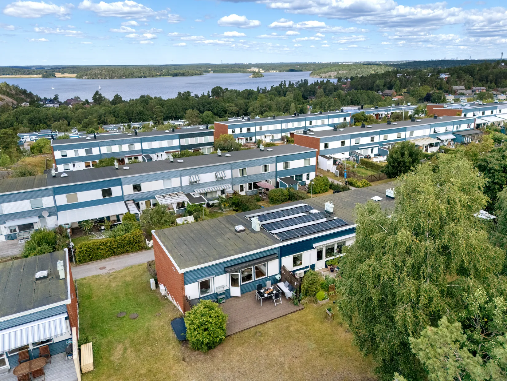 Radhus, Örnholmsbrinken 132, Johannesdal - Vårberg, Stockholm