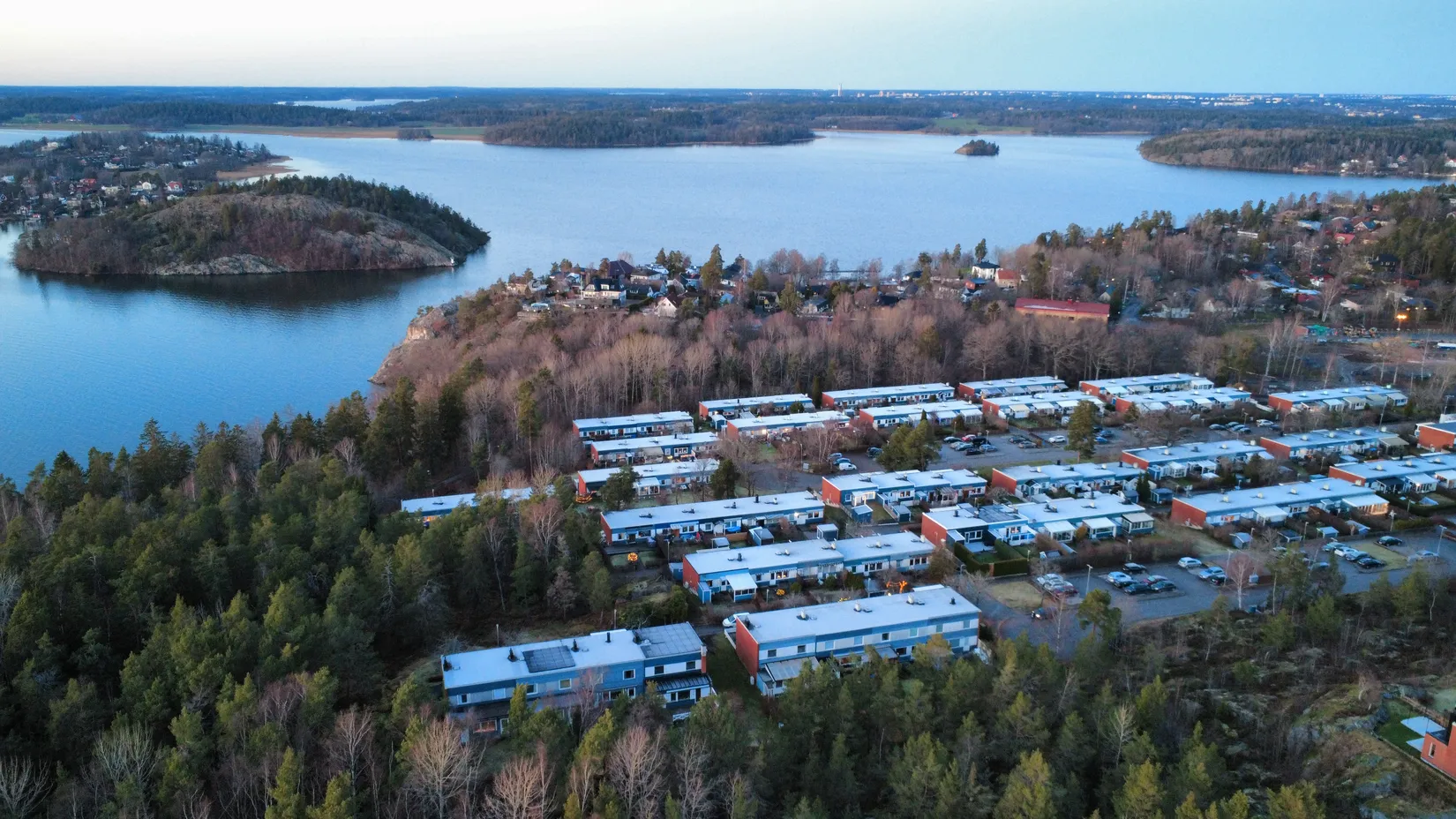 Radhus, Örnholmsbrinken 132, Johannesdal - Vårberg, Stockholm