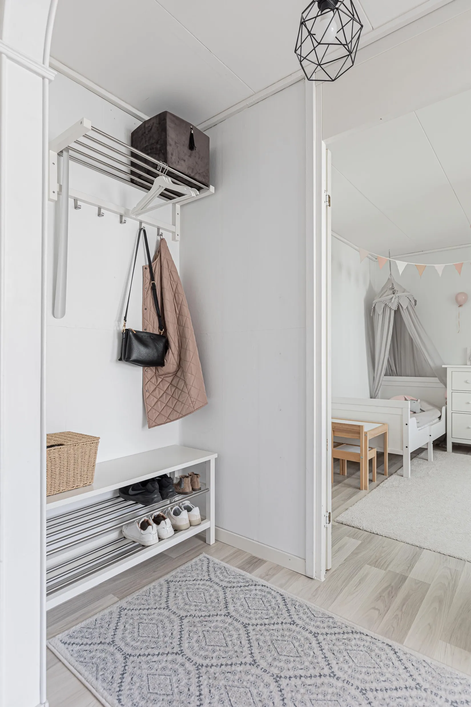 Radhus, Plåtverksgatan 167, Bäckby, Västerås