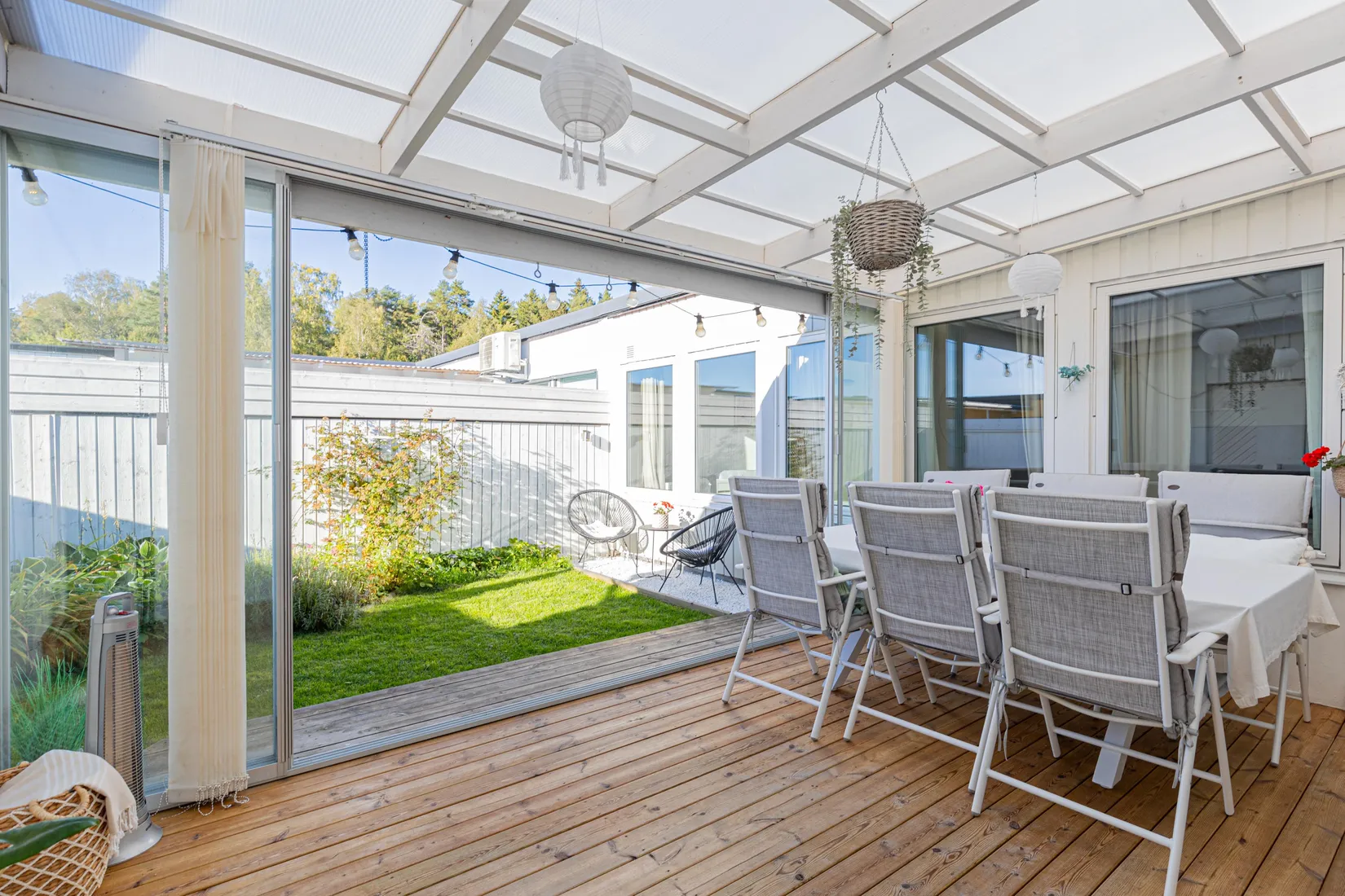 Radhus, Plåtverksgatan 167, Bäckby, Västerås