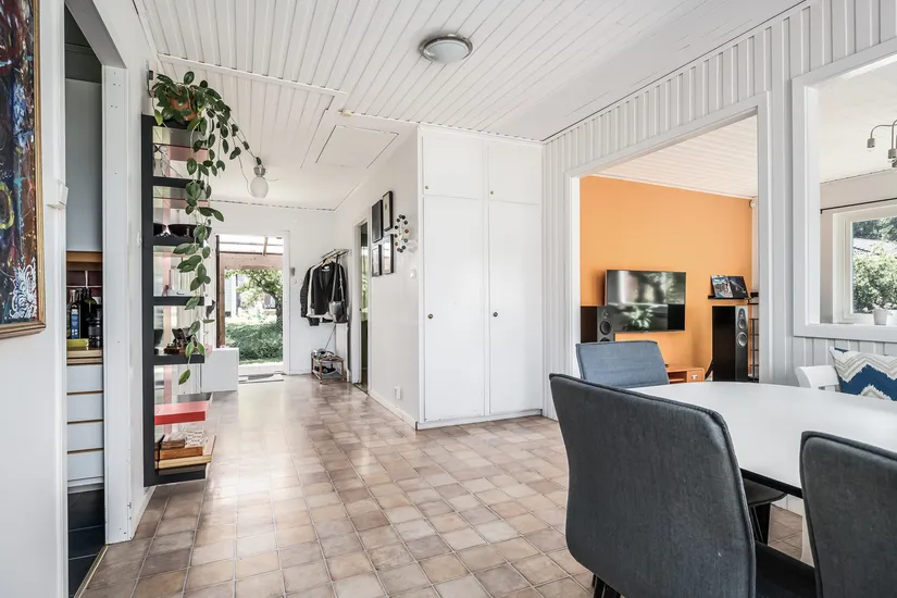 Villa, Kanalvägen 12, Haninge