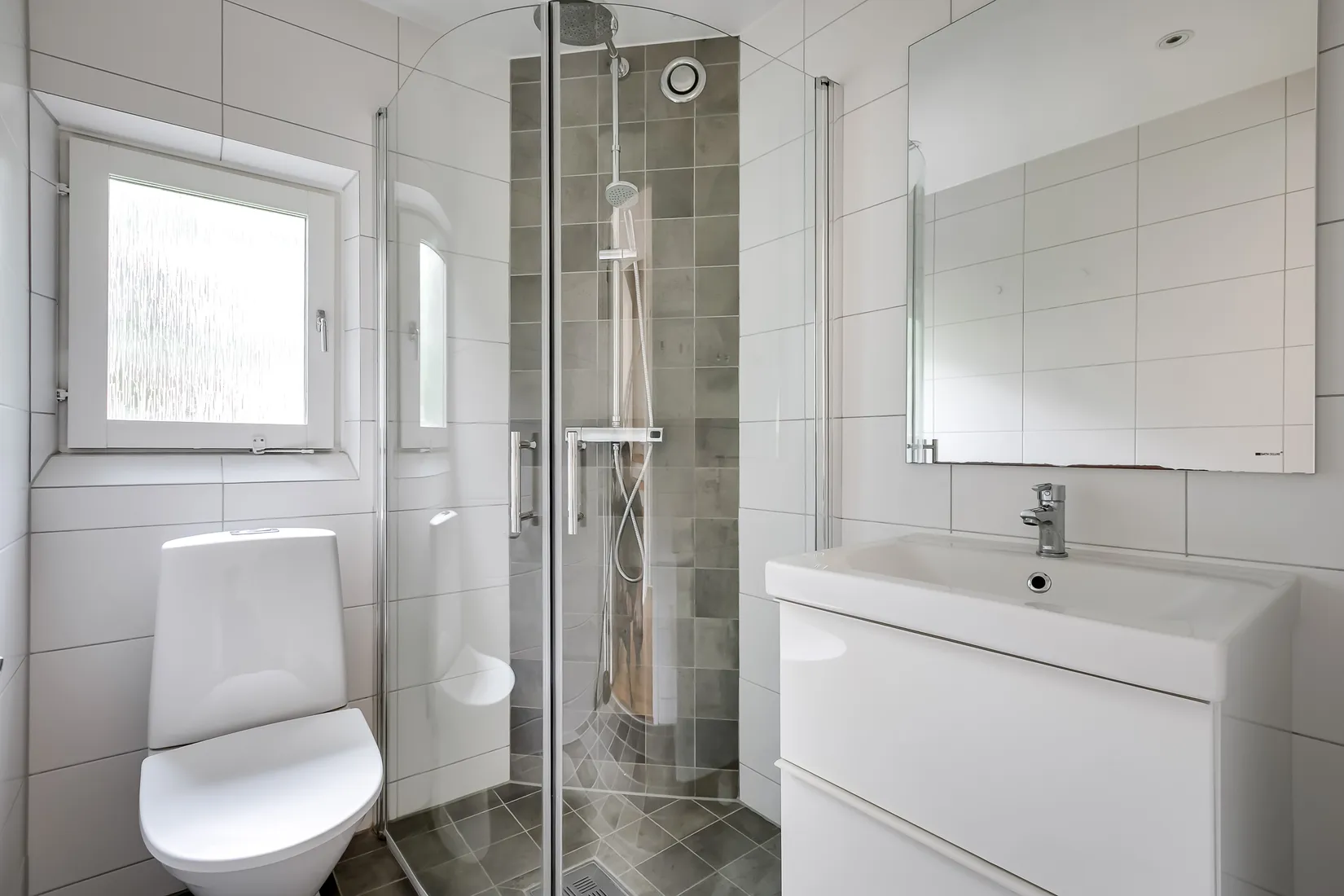 Radhus, Altvägen 33, Skogås, Huddinge
