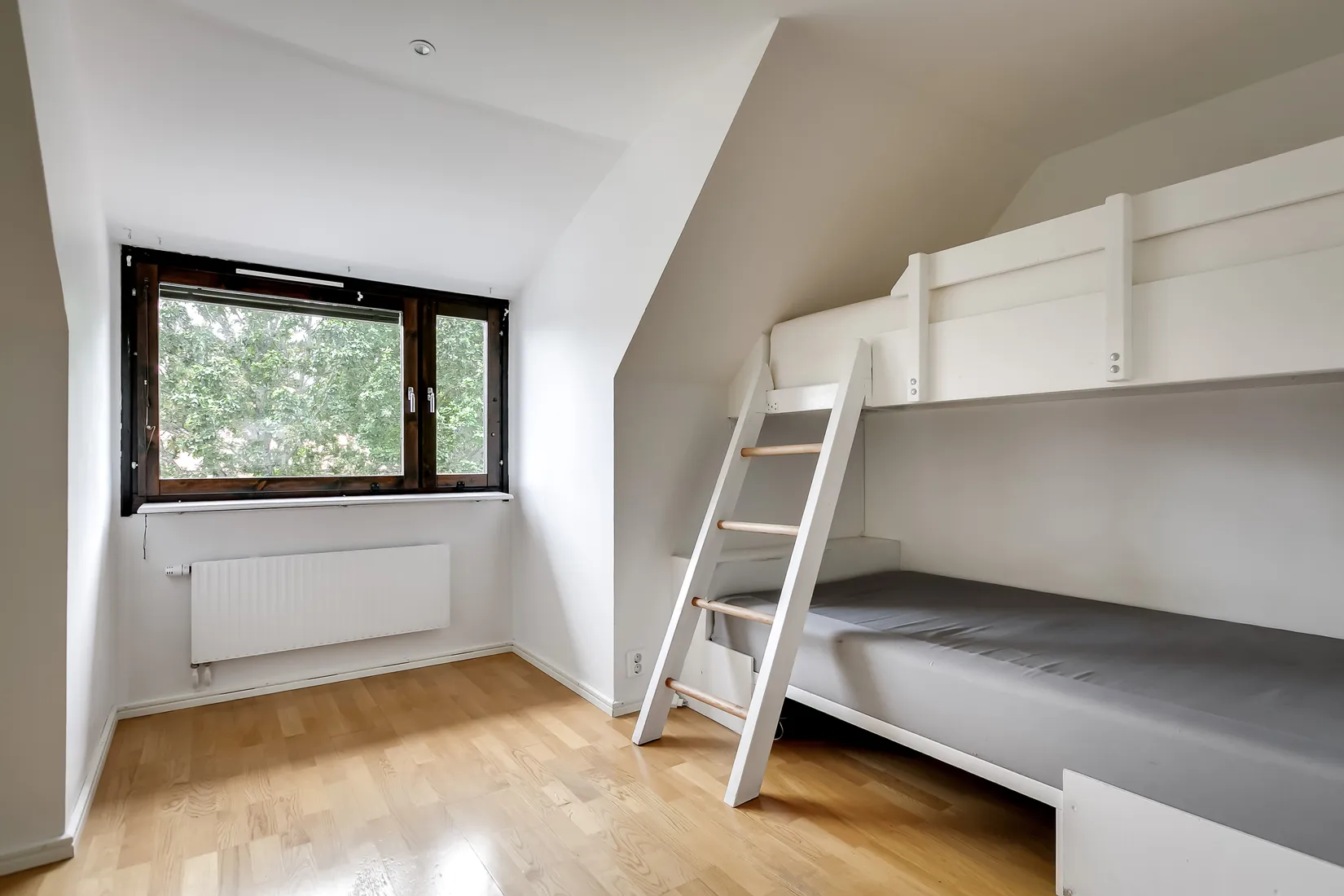 Radhus, Altvägen 33, Skogås, Huddinge