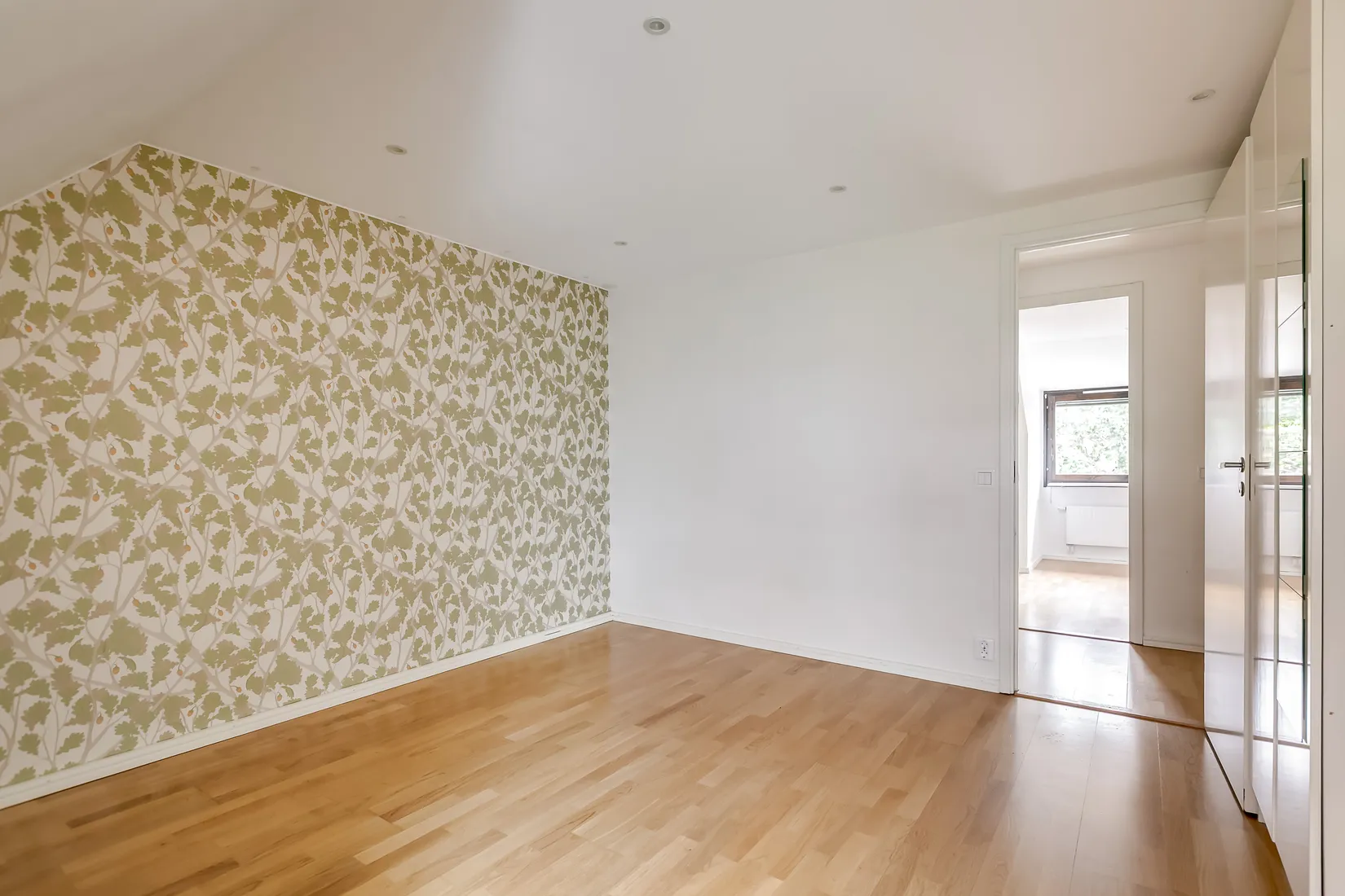 Radhus, Altvägen 33, Skogås, Huddinge